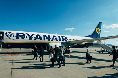 Головна 32 Ryanair продає квитки за низькими цінами: куди можна…