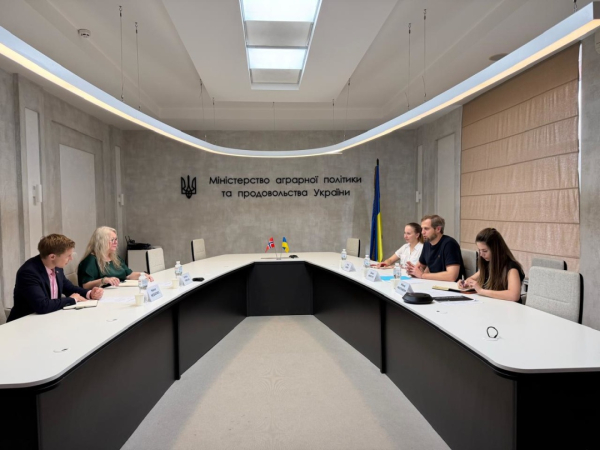 Вже в листопаді Україна може відчути брак місць для зберігання зернових. 4 Вже в листопаді Україна може відчути брак місць для зберігання зернових. 4