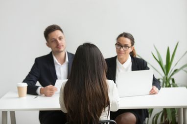 Головна 38 Роботодавці в Україні надають перевагу досвіду перед дипломами,…