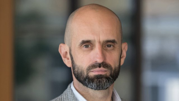 "Укрнафта" сподівається цього року встановити частину своєї генерації потужністю 63 МВт, на яку отримає 45 мільйонів євро від ЄБРР, – заявив гендиректор. 11 "Укрнафта" сподівається цього року встановити частину своєї генерації потужністю 63 МВт, на яку отримає 45 мільйонів євро від ЄБРР, – заявив гендиректор. 11
