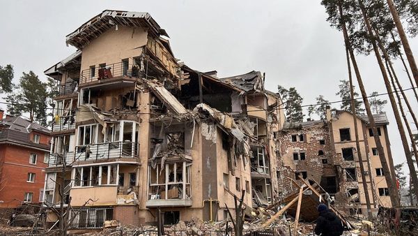 Швеція надала грант на знесення п'яти будинків, зруйнованих війною, в Ірпені. 4 Швеція надала грант на знесення п'яти будинків, зруйнованих війною, в Ірпені. 4