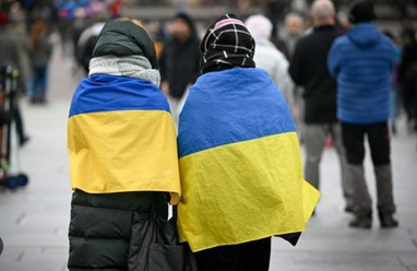 Українці можуть втратити державне житло та виплати в країні, де вони перебувають, якщо не дотримуватимуться встановлених правил та умов.