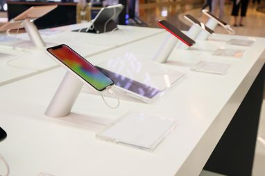Європа взялася за тестування смартфонів на міцність при падінні. 15