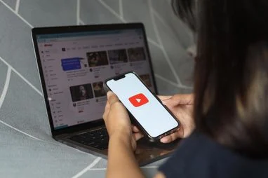 YouTube запровадив в Україні підписку Premium Lite 5
