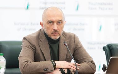 Зеленський висловив незадоволення головою НБУ Пишним через його політику стосовно МВФ — Bloomberg