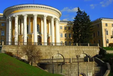 Київський «Жовтневий палац» повертається у державну власність — судове рішення