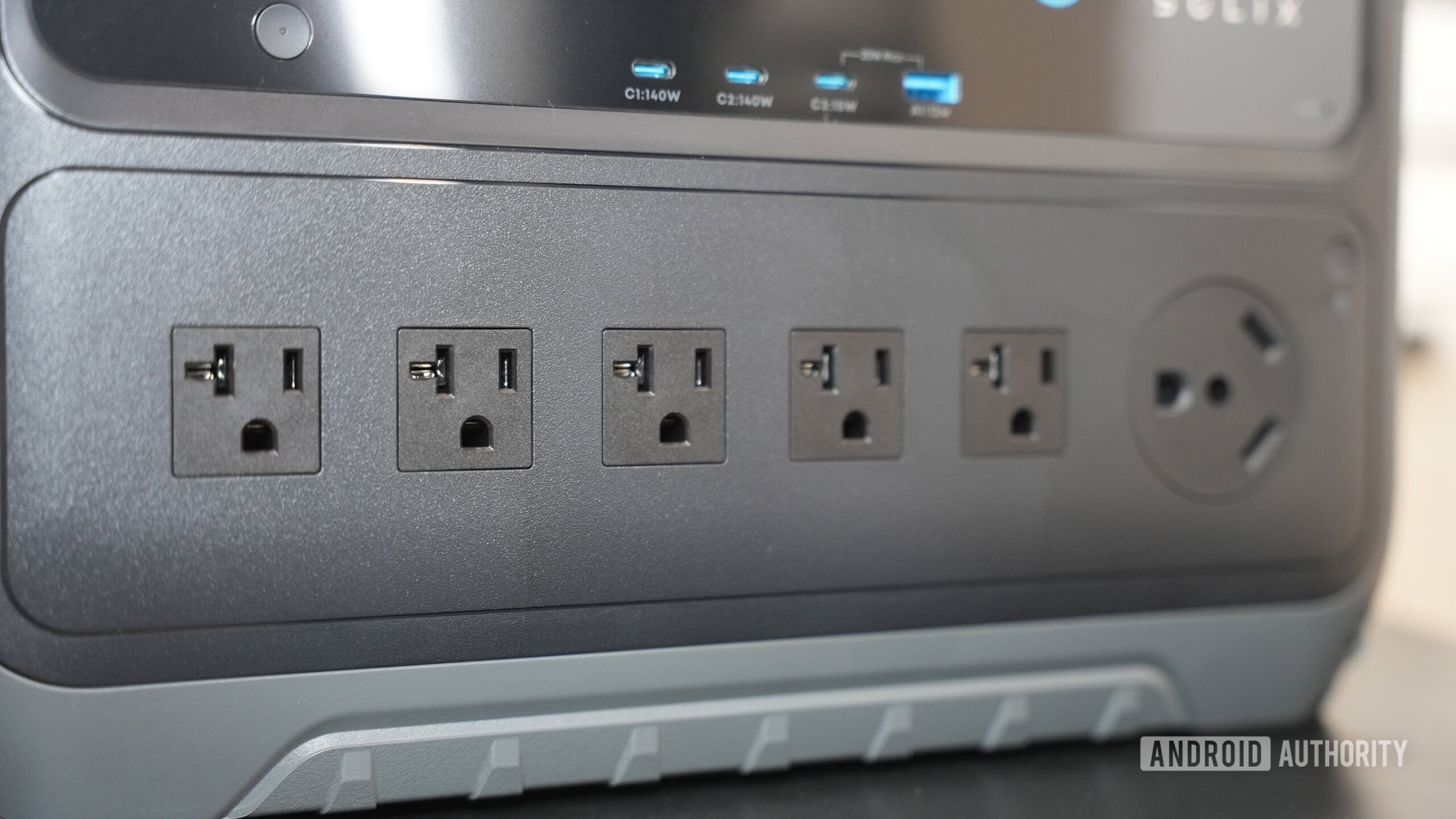 Anker SOLIX C2000 Gen 2: незамінна портативна станція 14