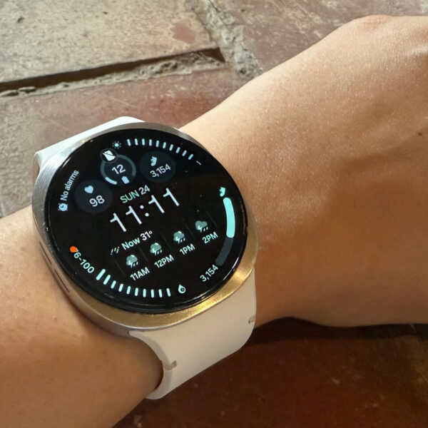 Galaxy Watch 8: виправлено помилку з неправильним часом AOD