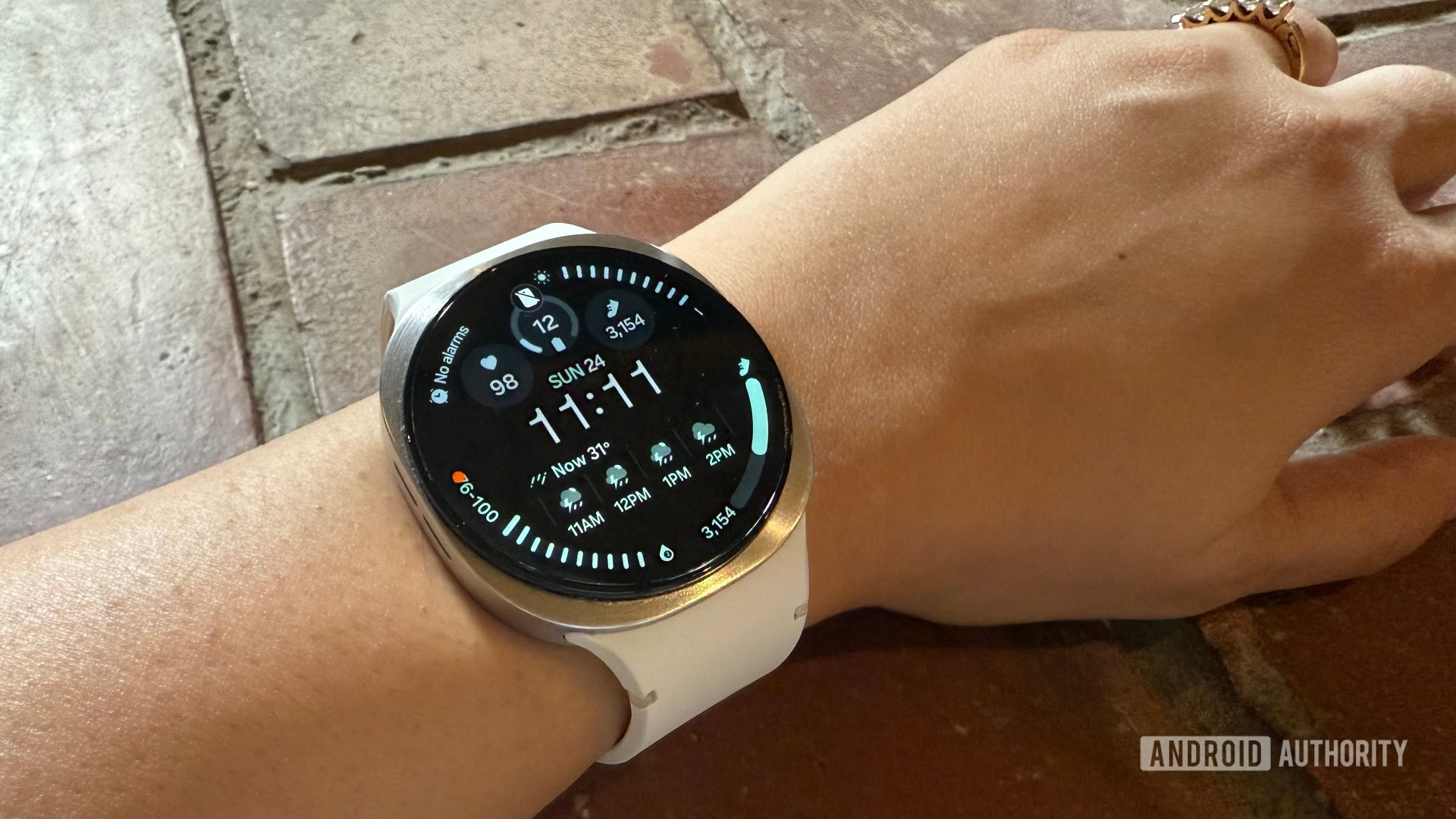 Galaxy Watch 8: виправлено помилку з неправильним часом AOD 3 Galaxy Watch 8: виправлено помилку з неправильним часом AOD 3