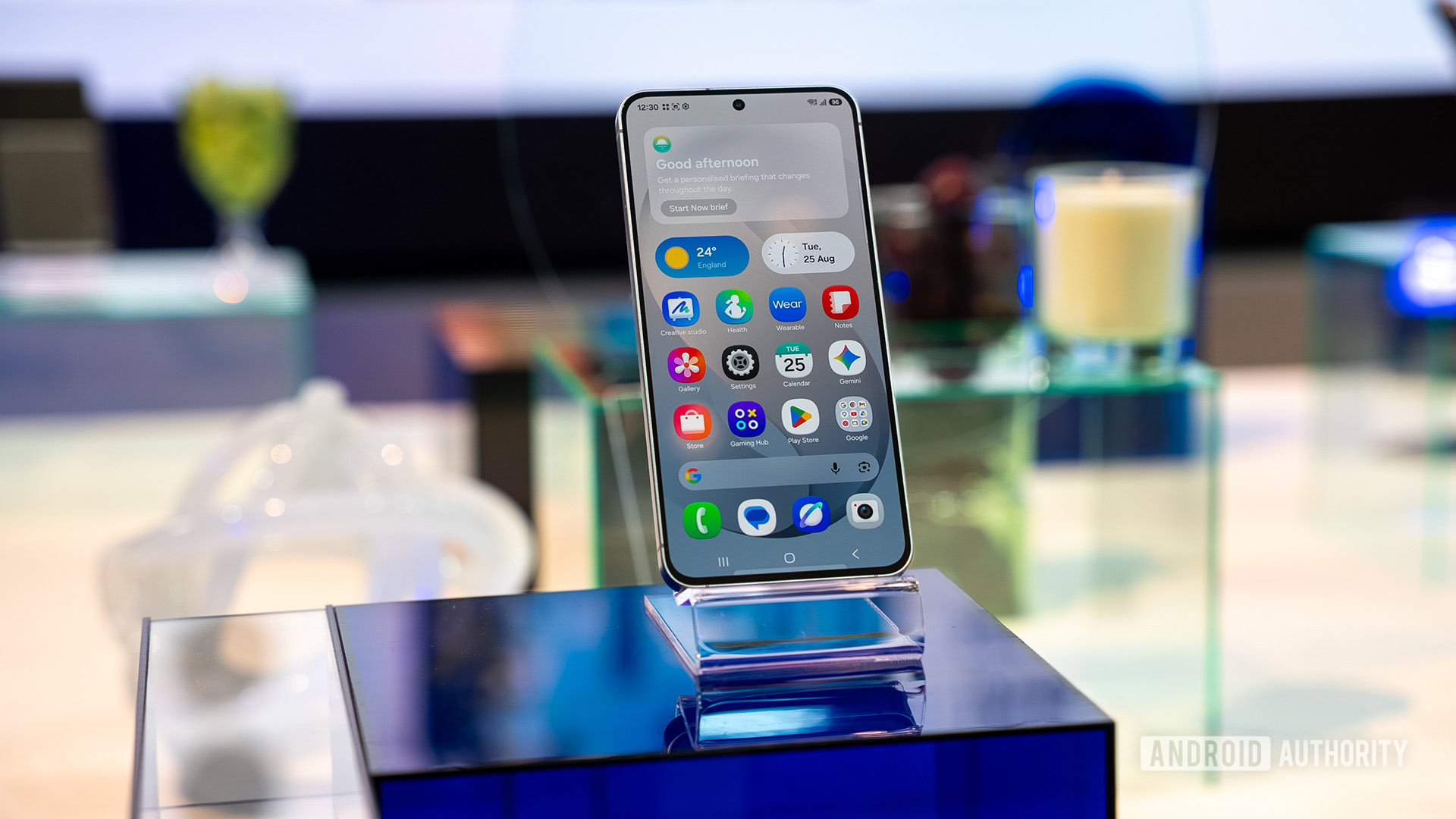 Galaxy S26 FE: нові чип та камера з флагманів 10