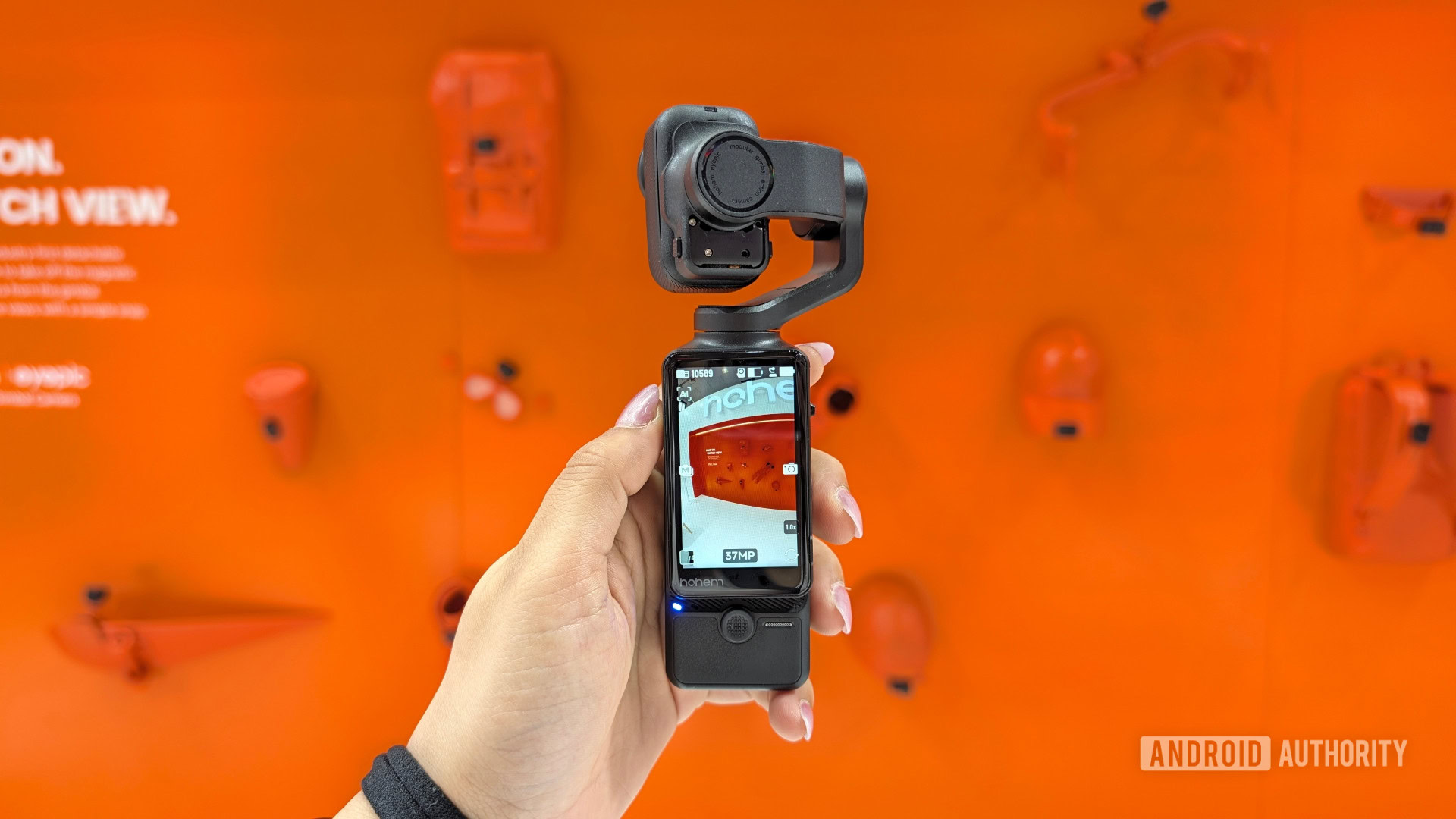 Новий кишеньковий стабілізатор – конкурент DJI 2