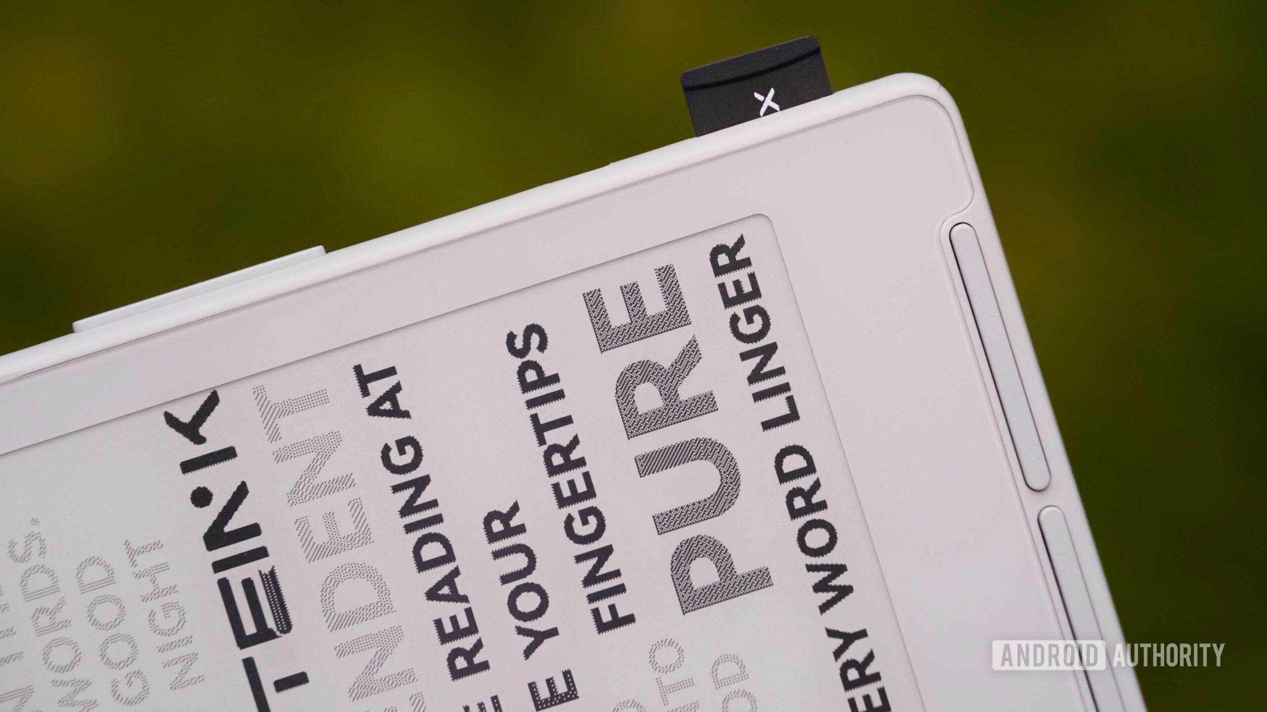 Новий рідер без DRM: чому варто відмовитись від Kindle 10 Новий рідер без DRM: чому варто відмовитись від Kindle 10