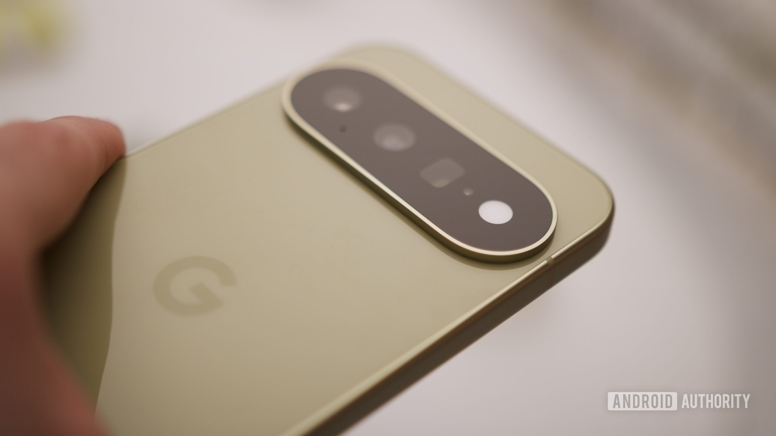 Pixel 11: розрив між стандартною та Pro версіями зростає 10