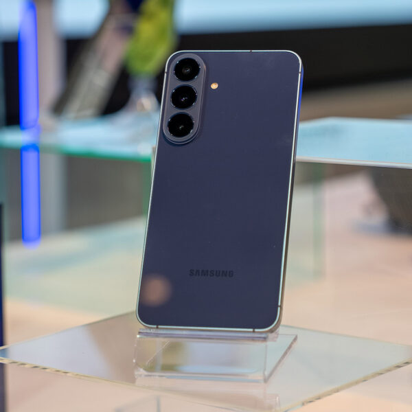 Samsung S24 FE: $200 подарунок від Amazon
