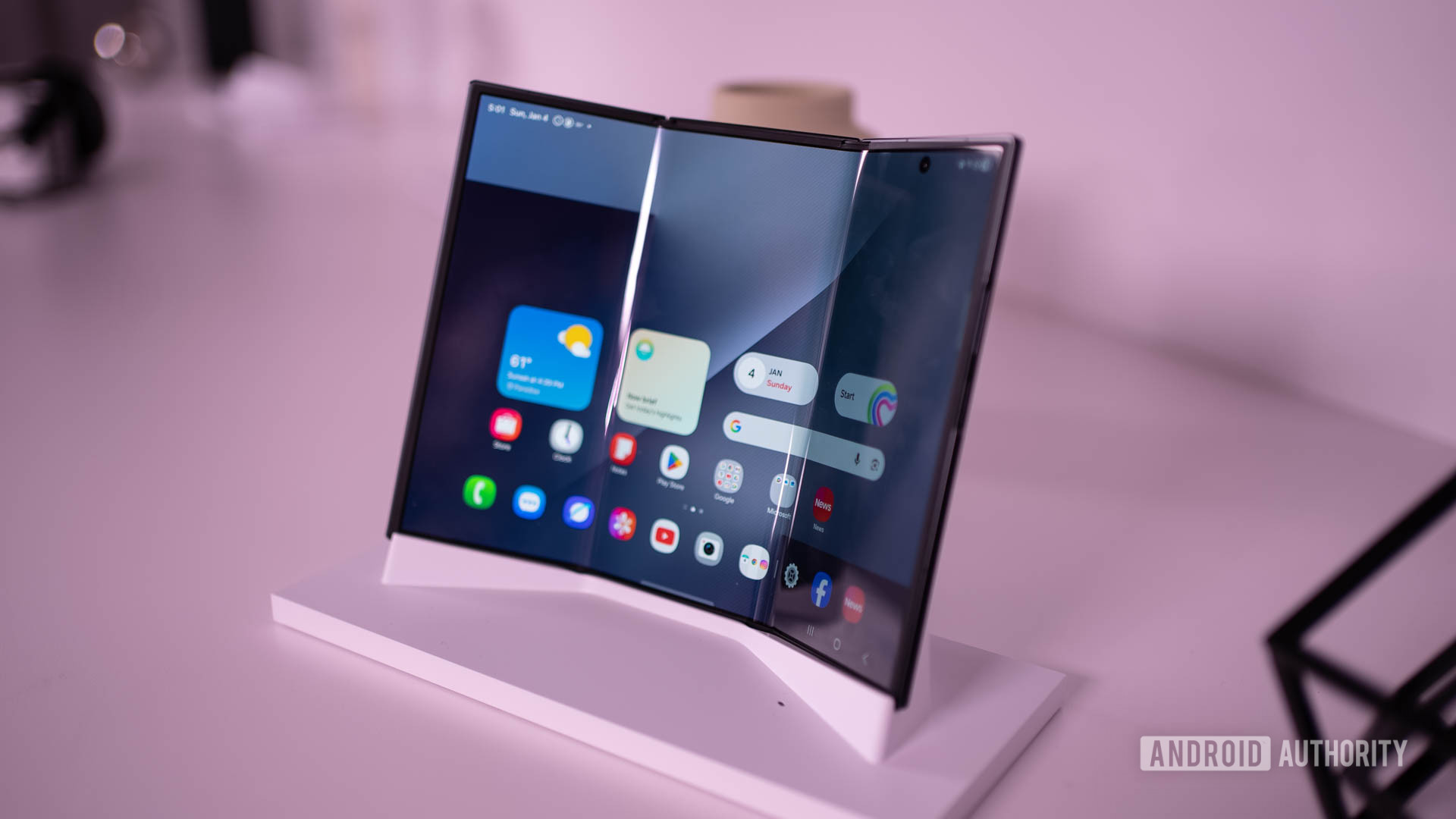 Samsung Galaxy Z TriFold: Майбутнє вже тут? 8