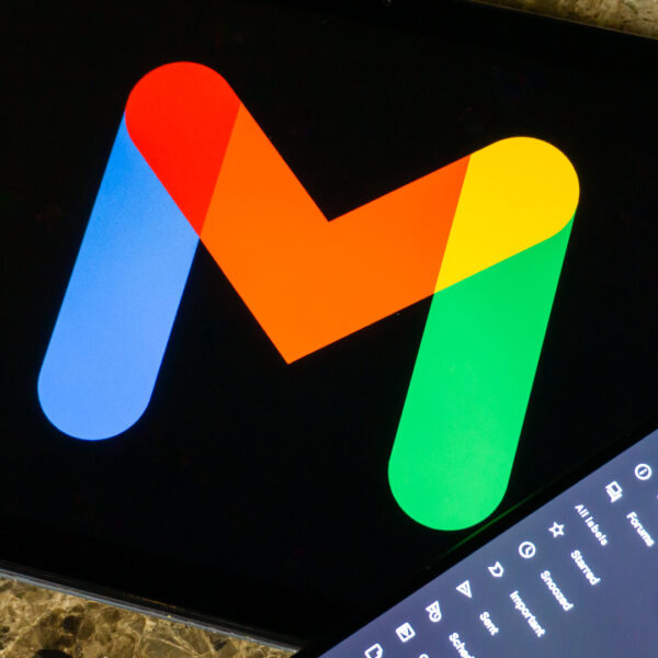 Gmail: Штучний інтелект генерує резюме. Як вимкнути