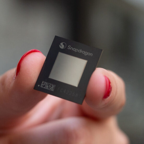 Snapdragon 8 Elite: повернення до кастомних CPU та інновацій