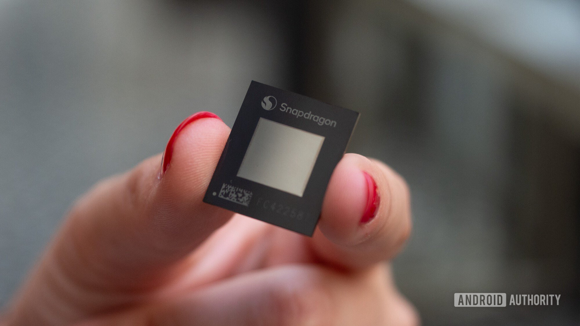 Snapdragon 8 Elite: повернення до кастомних CPU та інновацій 6