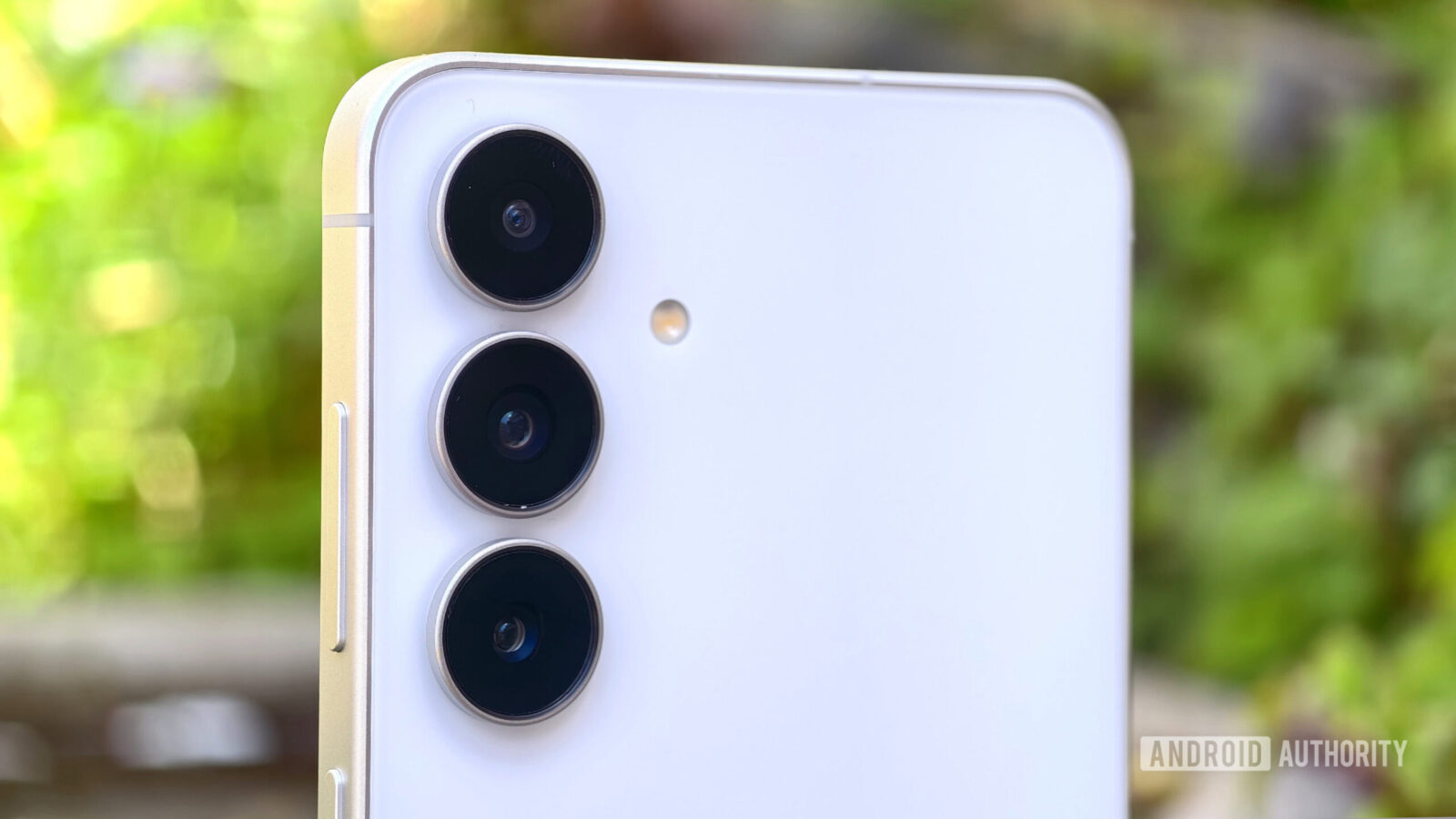 Galaxy S25 FE: оновлення для більшості користувачів 30