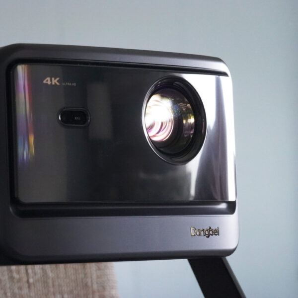4 проєктори Google TV замість телевізора