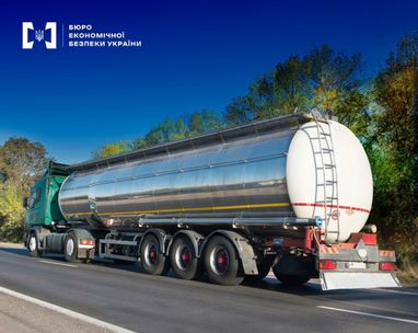 БЕБ зупинило контрабанду спирту та метанолу на 97 мільйонів гривень