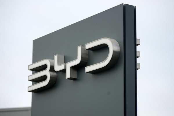 BYD прагне продати за кордон понад 2,5 мільйона електромобілів до 2027 року