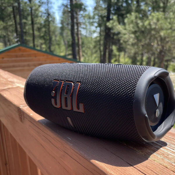 Як підключити бездротові пристрої JBL