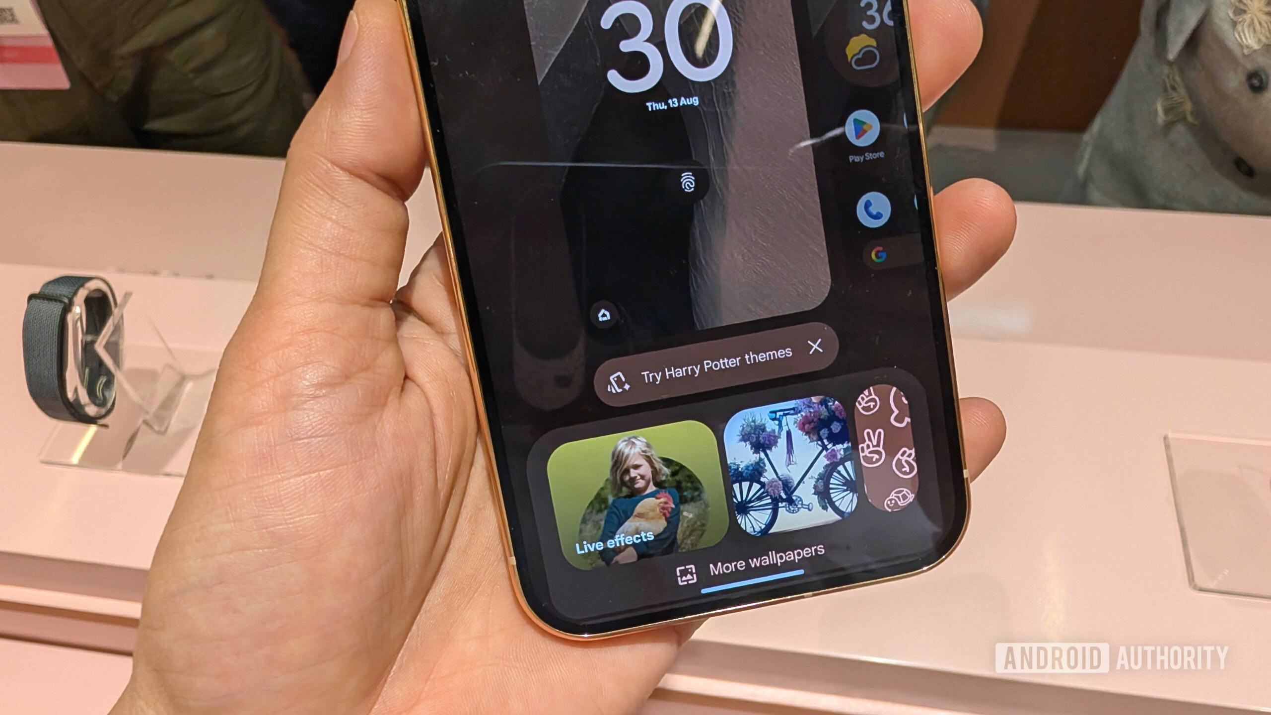 Google випадково показав теми Гаррі Поттера для Pixel 11 4