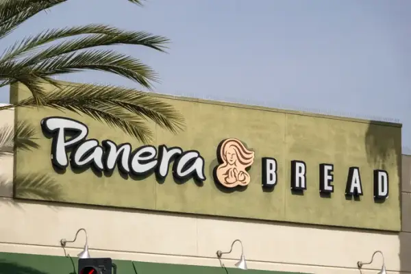 CEO Panera: шкодую про скорочення витрат, схвалені як CFO