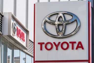 Toyota скоротила продажі та виробництво в липні 2 Toyota скоротила продажі та виробництво в липні 2