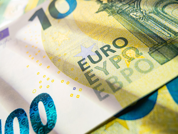 Україна отримала €3,3 млрд від Євросоюзу