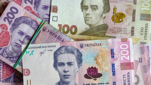 Українські компанії наростили борги із зарплати до 4,6 тисяч”}