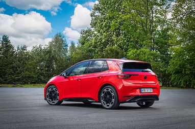 Volkswagen ID.3 GTI: потужність, фото та характеристики нової версії 5
