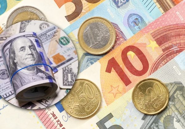 Курс валют 9 жовтня: долар і євро знизились, злотий зріс